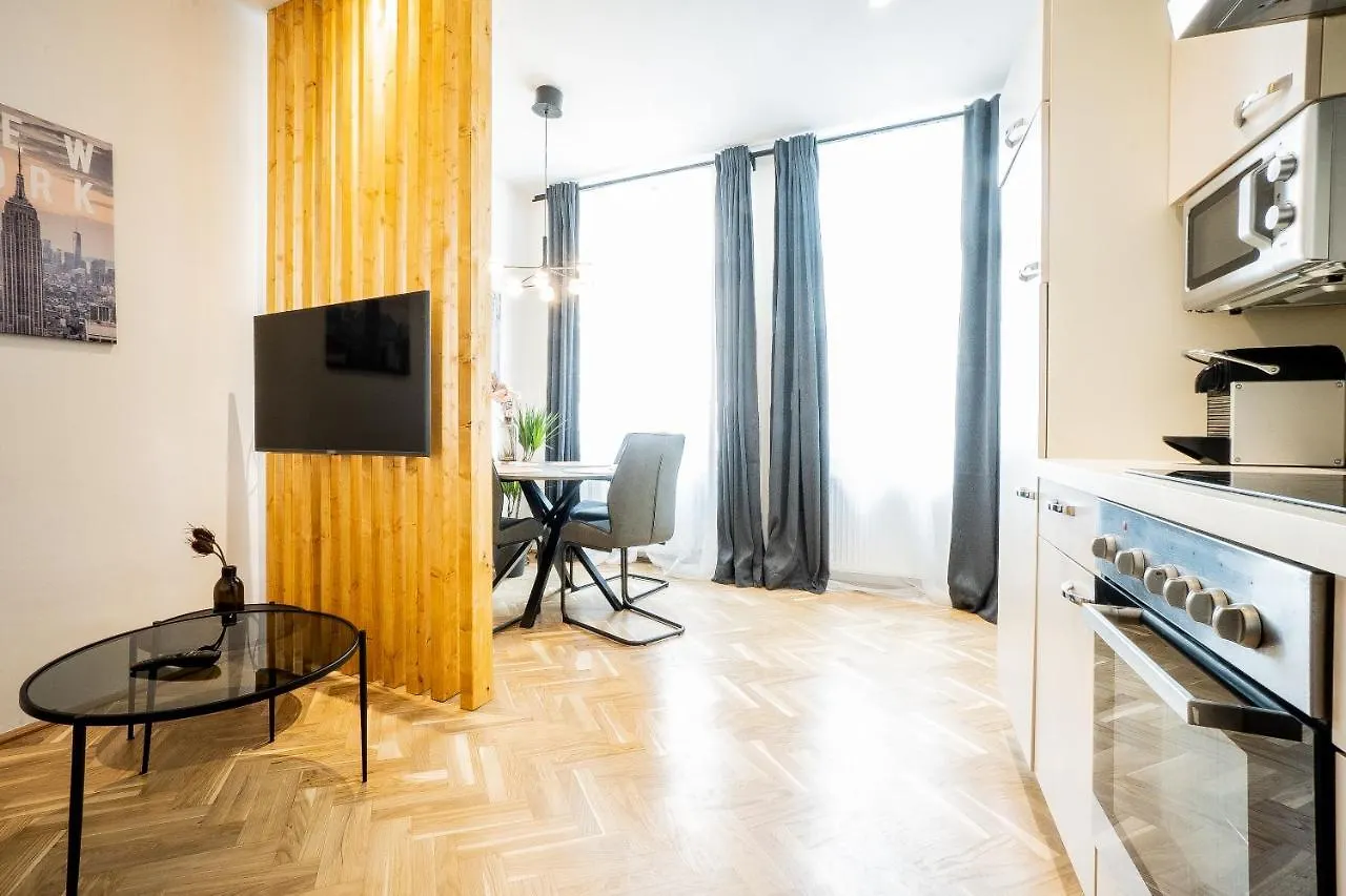 Comfortable, Balcony Apartment - Quick Access To Vienna'S Old Centre