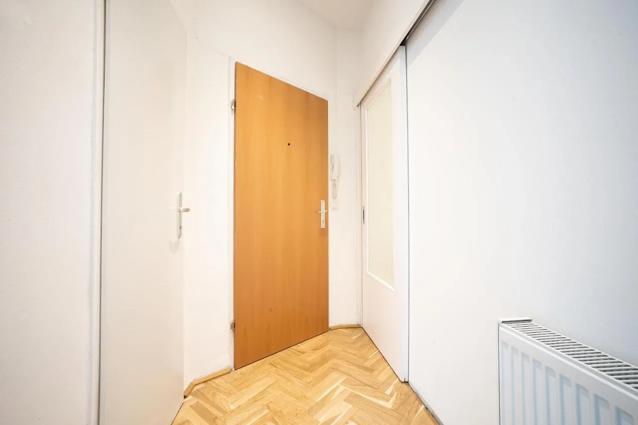 Comfortable, Balcony Apartment - Quick Access To Vienna'S Old Centre