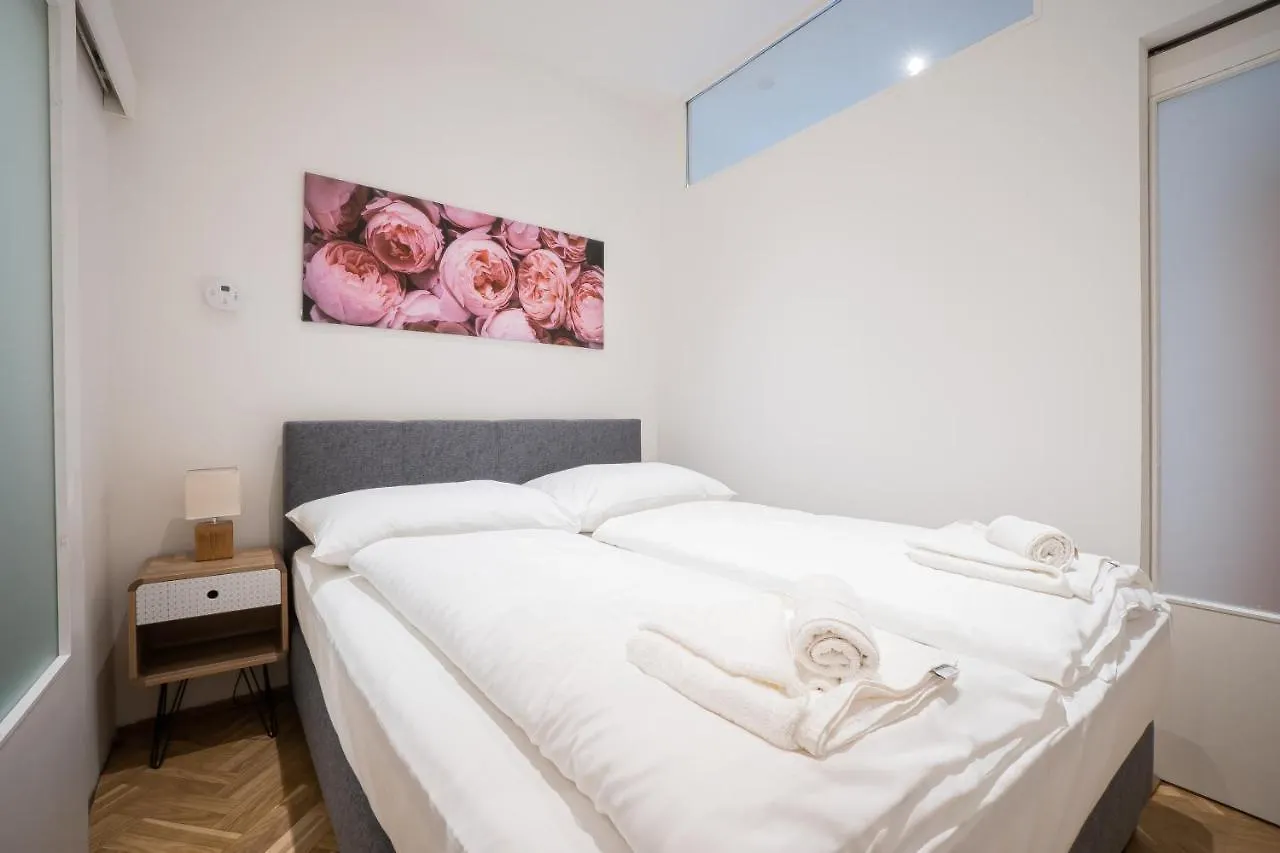Comfortable, Balcony Apartment - Quick Access To Vienna'S Old Centre  Vienna